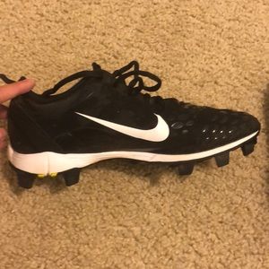 Nike softball cleats